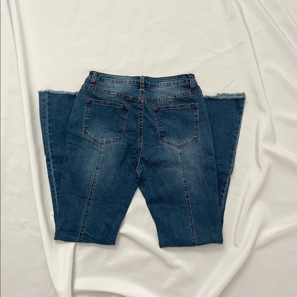 🎉HPick Fabulous Blue Flare Jeans w/5 Pockets here! - Picture 10 of 12